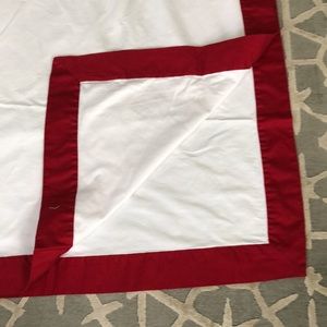 Perfect used once William Sonoma 70x120